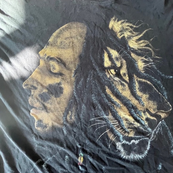 Men's Bob Marley and Lion District Graphic Tee size XL Music Casual Reggae - Picture 5 of 9